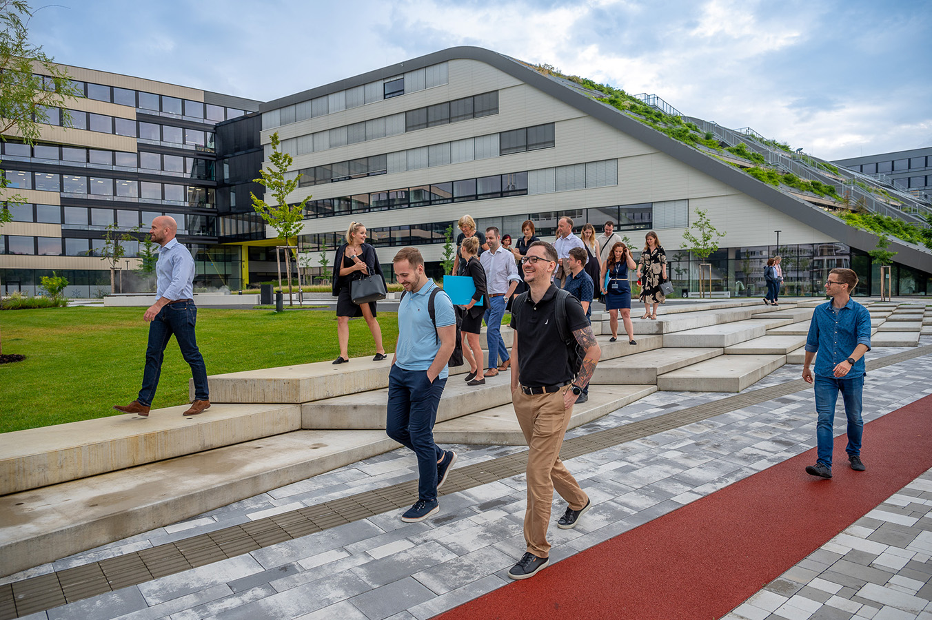 Přihlaste se do prestižního MBARE na VŠE do 30.9.2025 a získejte stipendium
